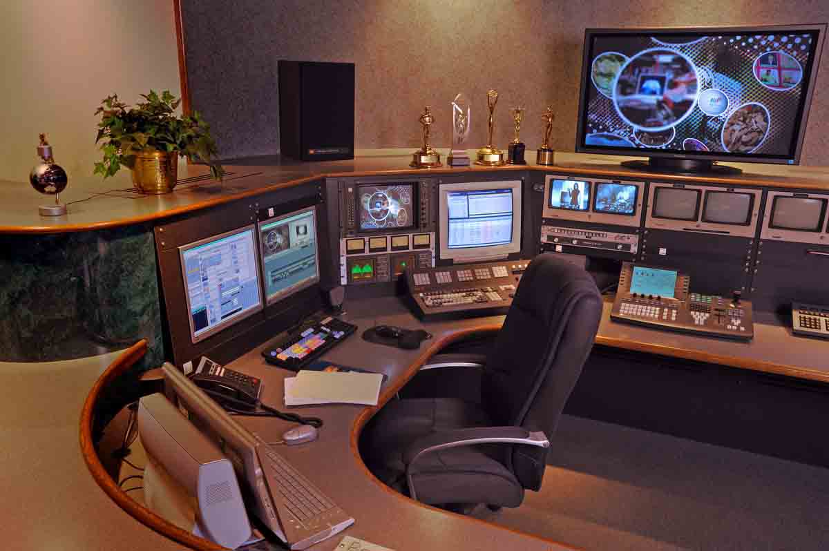 Non Linear Editing System