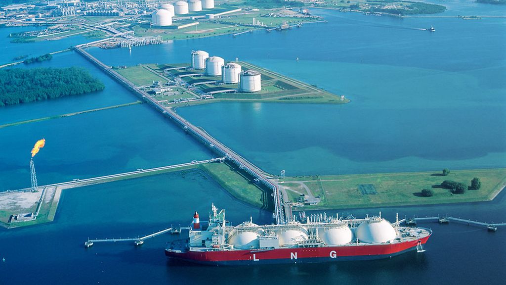Natural Gas in Energy Transitions
