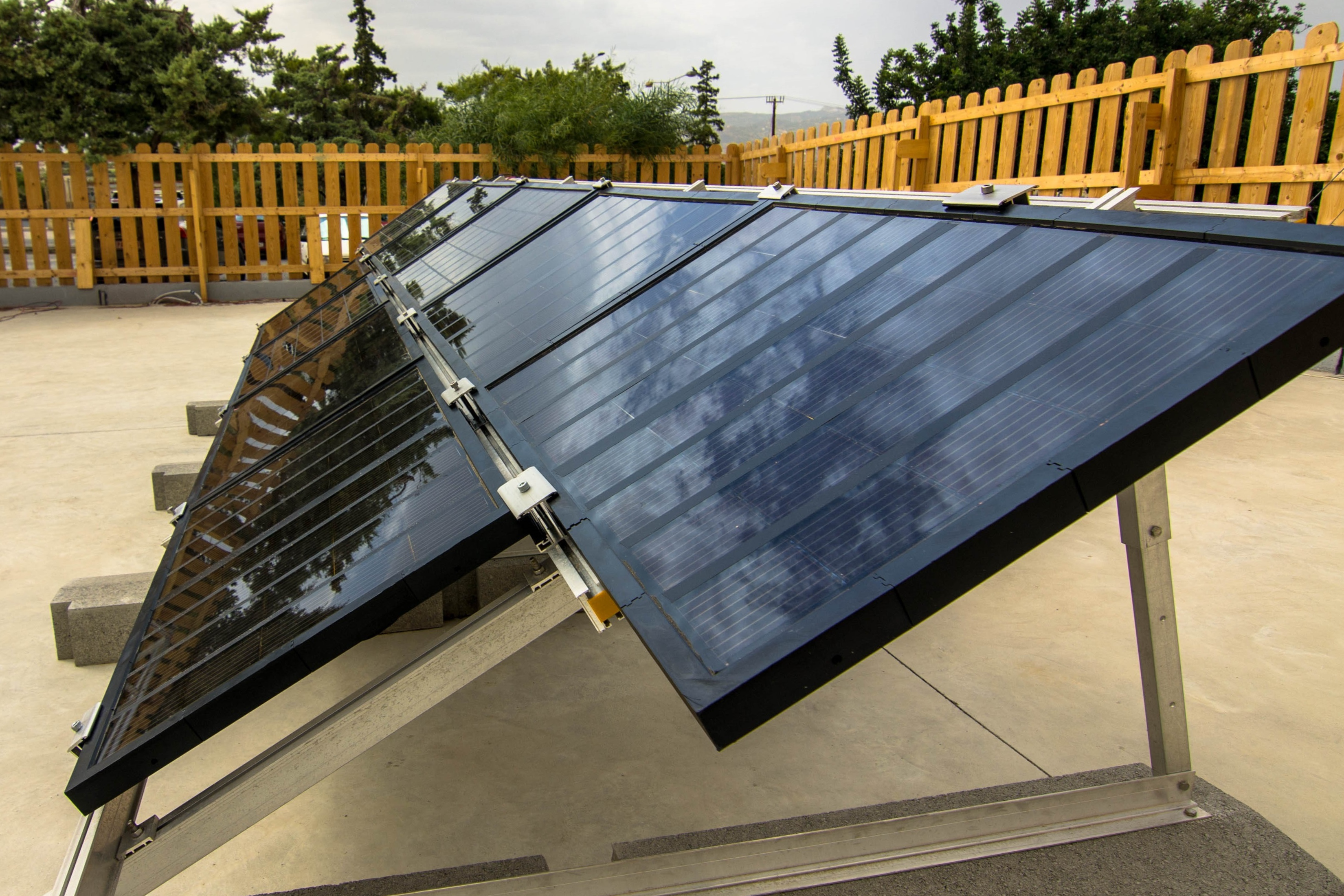 Synthesis and Application of Graphene for Solar Cells